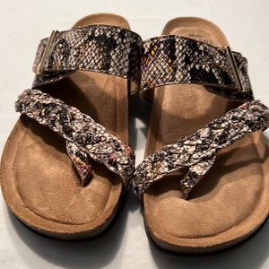 COPY - Earth Origins Sandals Velcro Strap Sz 8